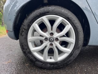/photos/11467/02e53e81-2db8-9ac6-993a-3ddf5e335d87_i320x240.jpg